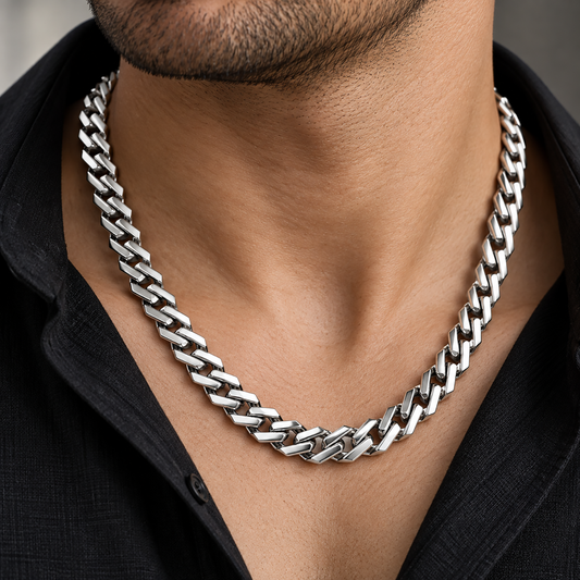 Close-up view of a Cuban link platinum chain necklace for men in genuine 950 platinum