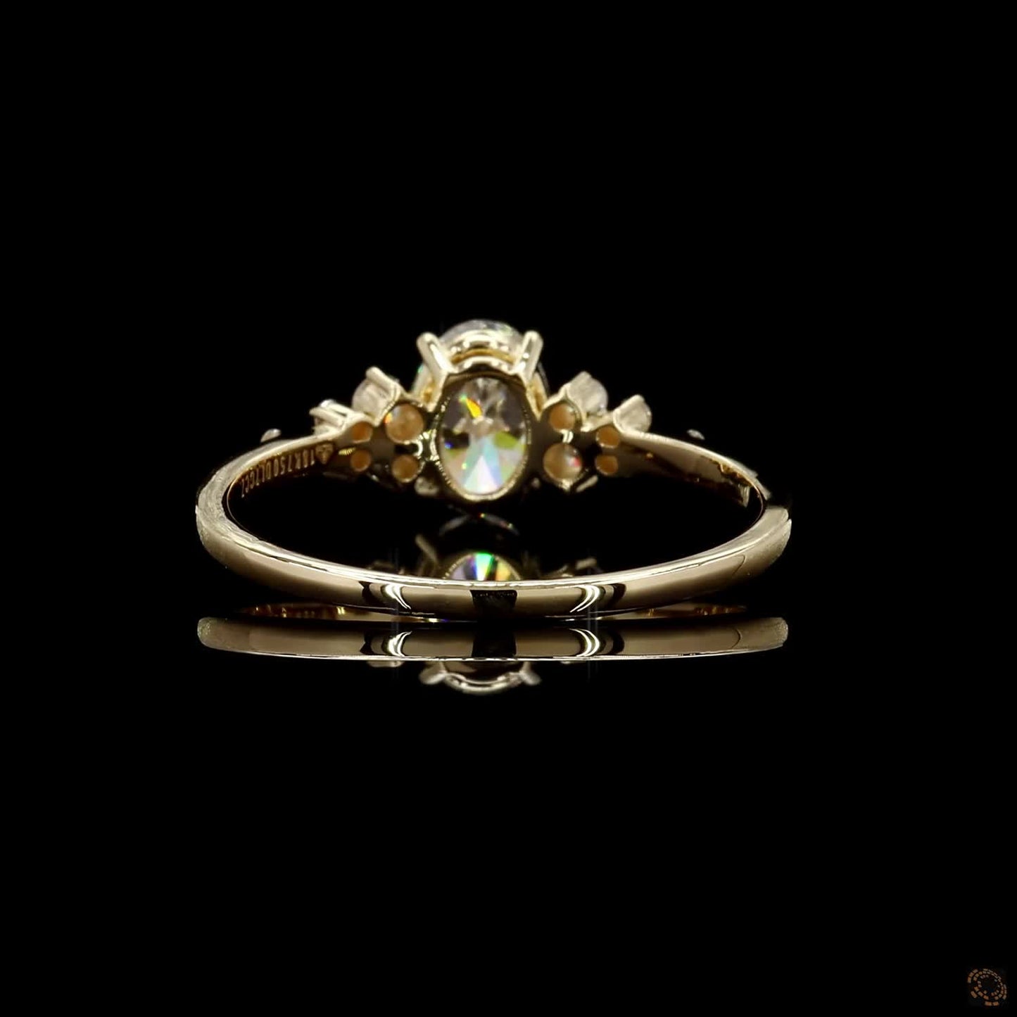 ethical lab grown diamond ring oval round cut gold