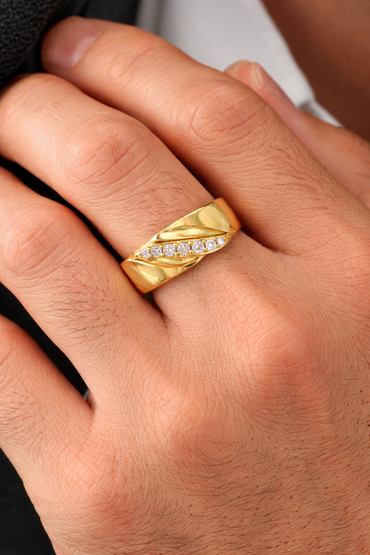 Yellow Gold Men’s Statement Band With Certified Round Solitaire