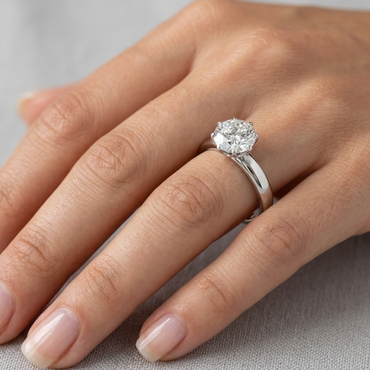 Luxury Platinum Engagement Ring With A Certified Lab-Grown Diamond