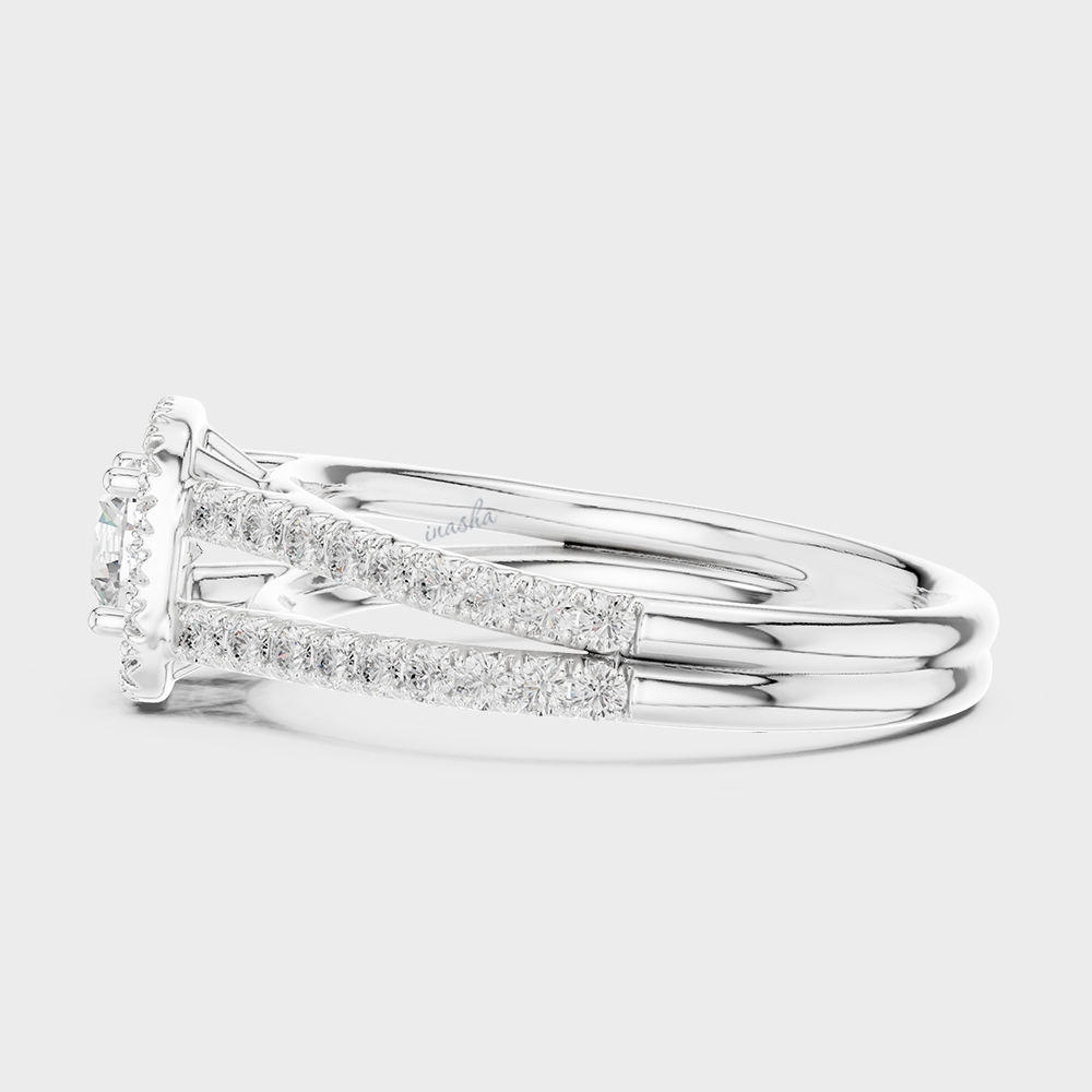 Luxury Round Lab Grown Diamond Ring in Platinum