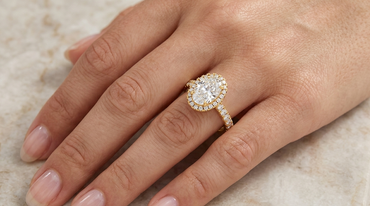 Oval Halo Diamond Ring In 18K Yellow Gold