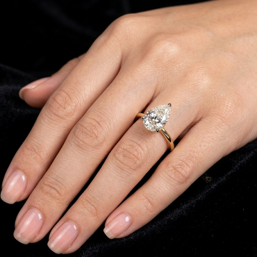 18K Yellow gold lab grown diamond engagement ring pear