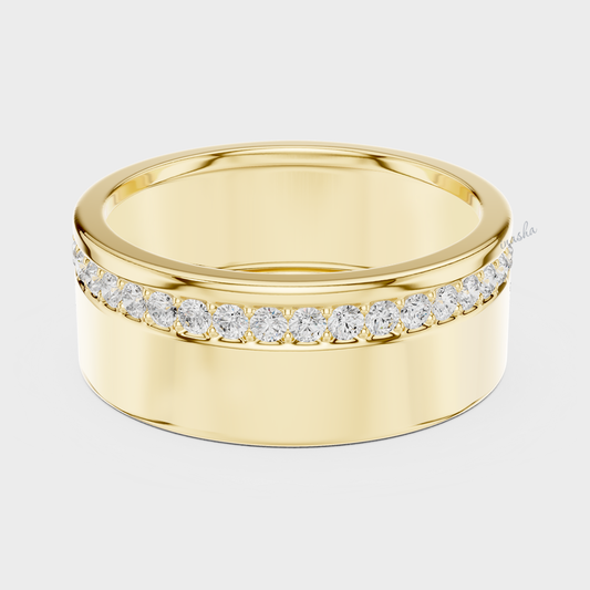 Men’s diamond ring in yellow gold