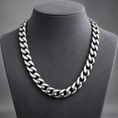 Men’s platinum chain models showcasing traditional interlocking curb links with high polish