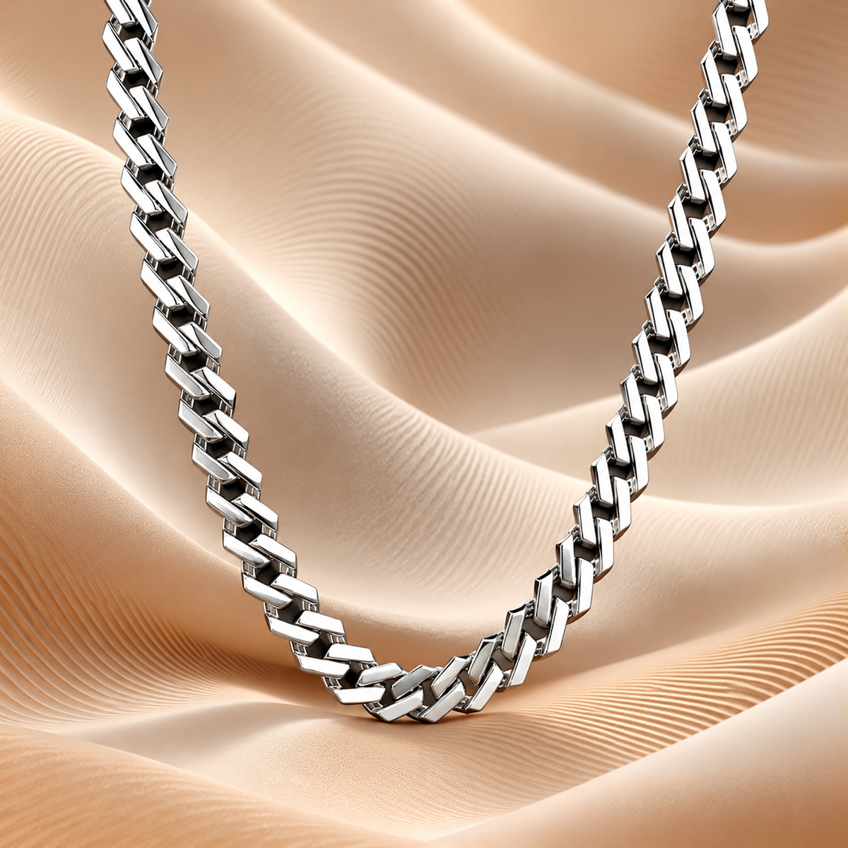 Men’s platinum chain featuring a classic Cuban link design crafted in 950 platinum
