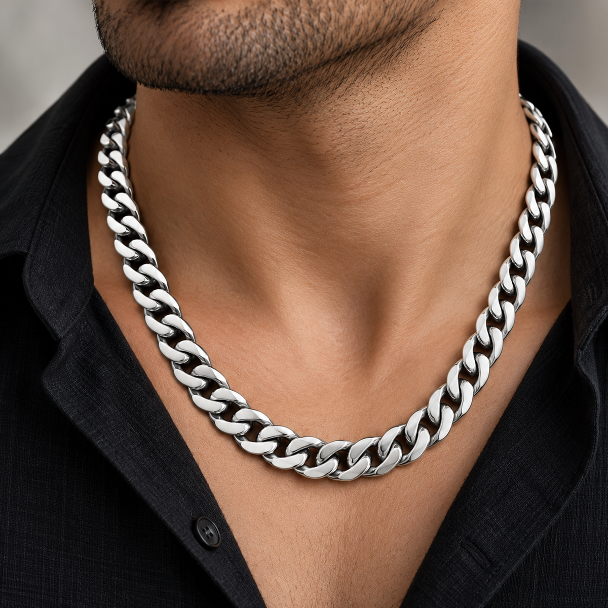 950 platinum chain for men featuring a sharp Miami Cuban link design against a dark background