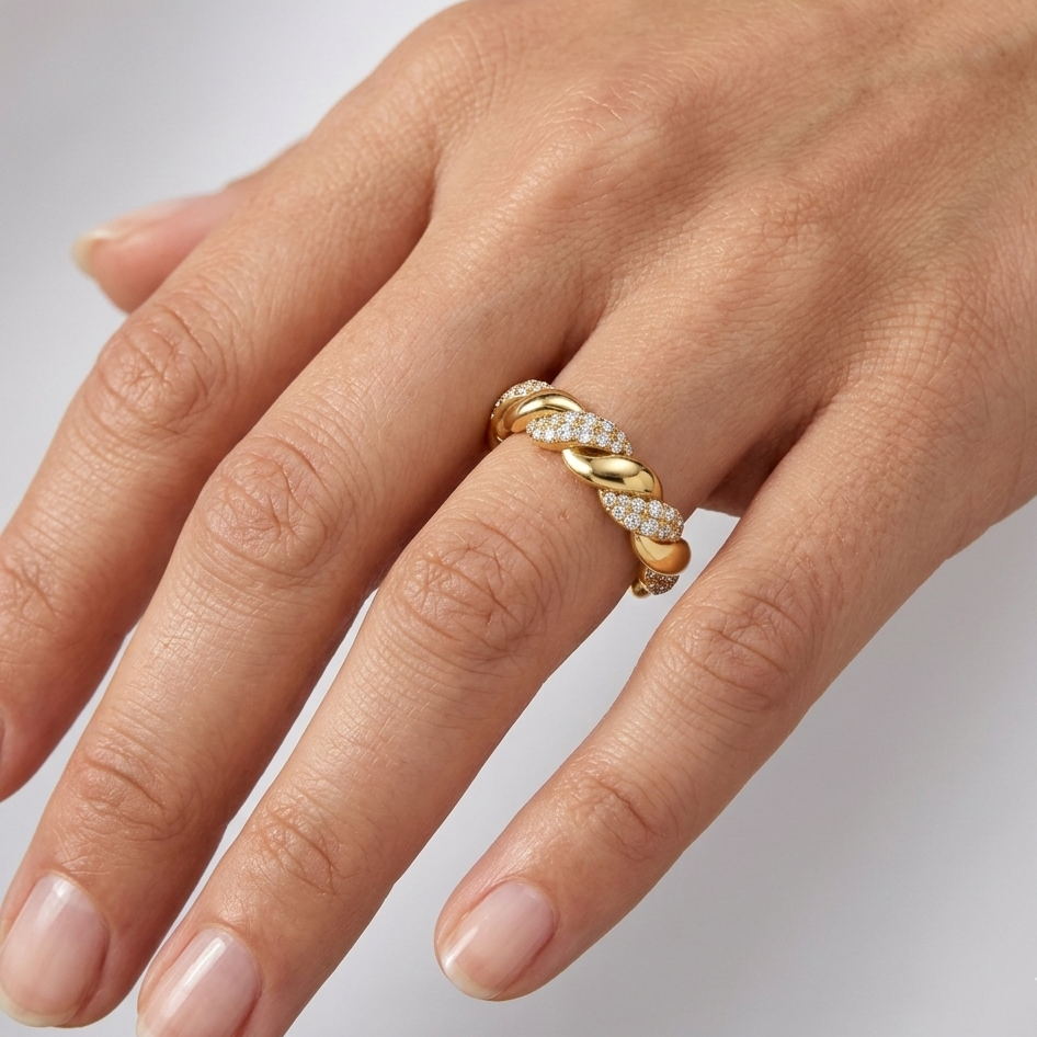 Yellow Gold Wedding Band With A Brilliant Round Diamond