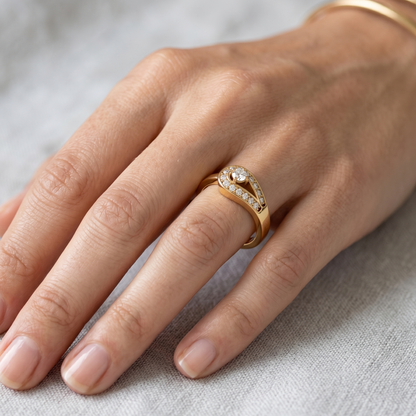 Yellow Gold Round Diamond Engagement Ring 