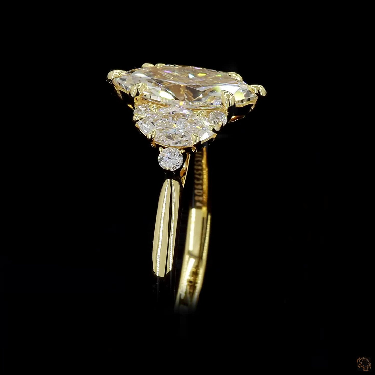 Elegant 2.38 Ct Lab-Grown Diamond Statement Ring In 14K Yellow Gold