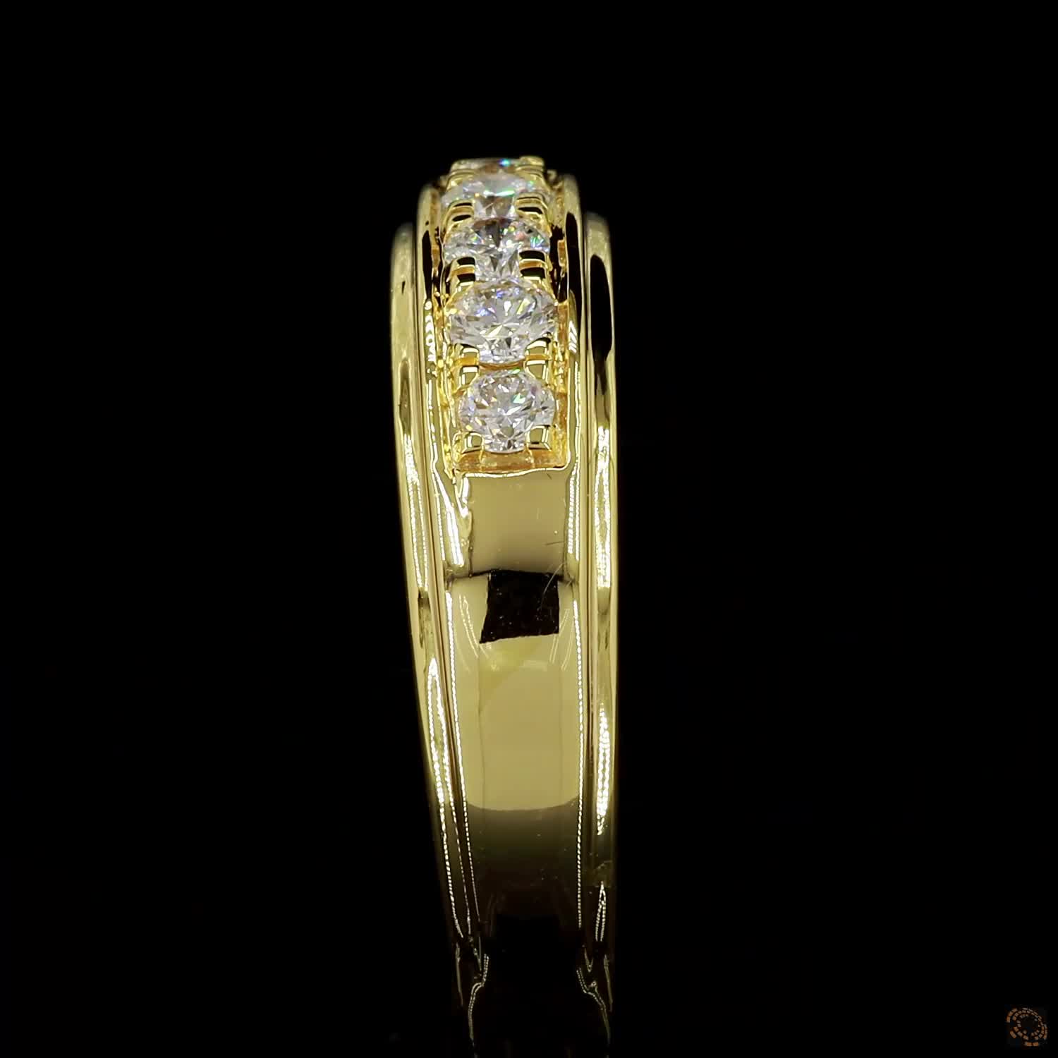 Men’s Diamond Ring in Yellow Gold