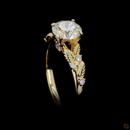 Elegant yellow gold lab grown round diamond ring