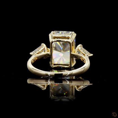 Luxury yellow gold lab grown diamond radiant kite ring