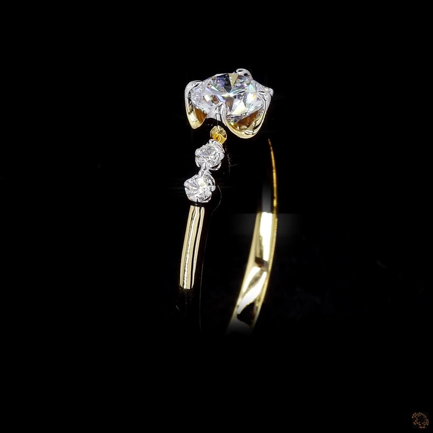 Round cut lab grown diamond ring yellow gold