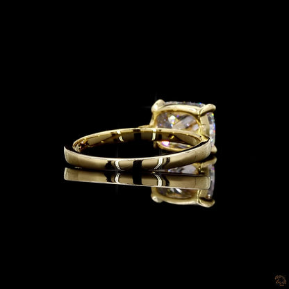 Luxury yellow gold lab grown diamond engagement ring