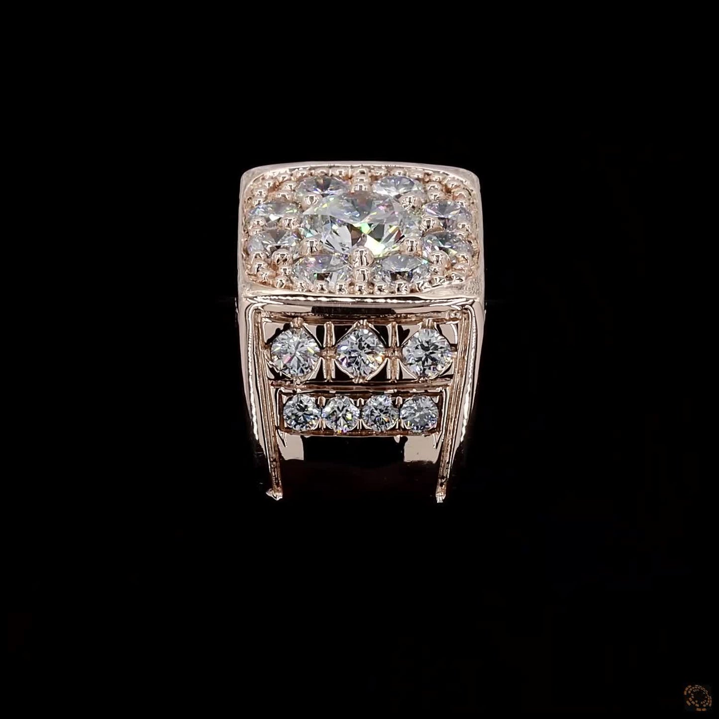 Men’s lab grown diamond ring close up