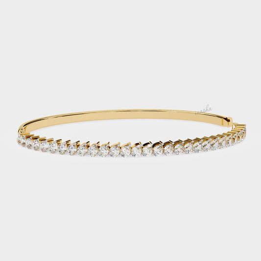 Certified Lab-Grown Pear Cut Diamond Kada Bracelet in Yellow Gold