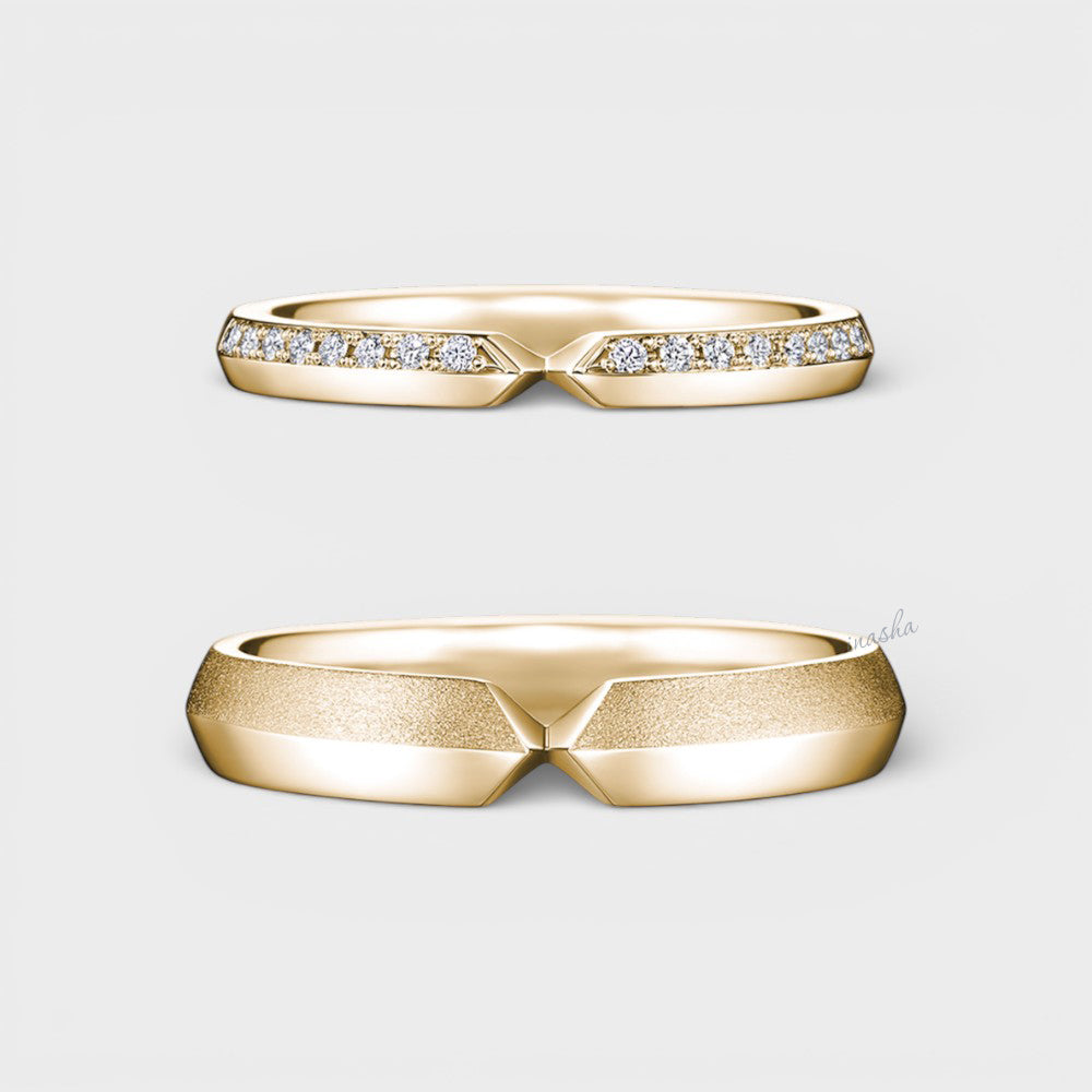 Lab-Grown Diamond Engagement Rings in Yellow Gold – Women’s Diamond & Men’s Band