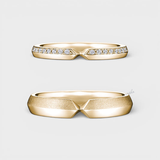 Lab-Grown Diamond Engagement Rings in Yellow Gold – Women’s Diamond & Men’s Band