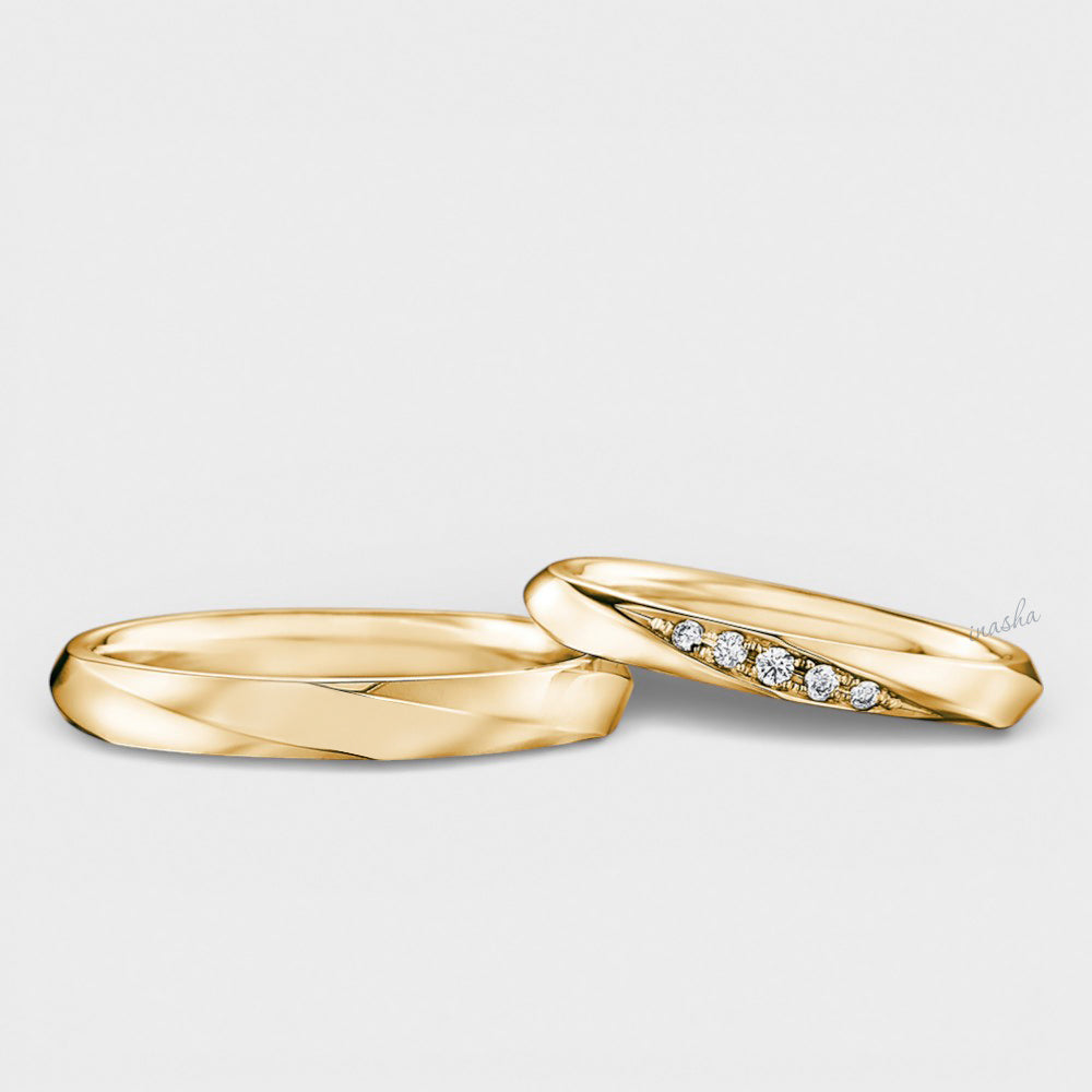 Luxury Yellow Gold Women’s Diamond Ring with Men’s Classic Band