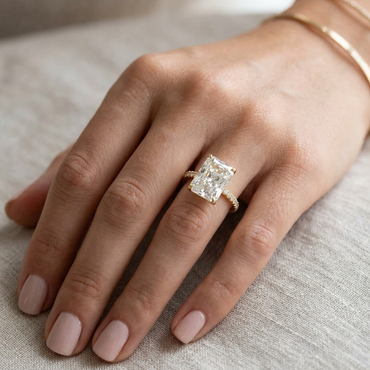 Radiant Halo Diamond Ring In 18K Yellow Gold 