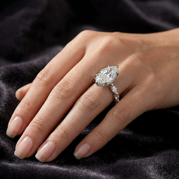 9K White gold lab grown diamond halo ring marquise and round
