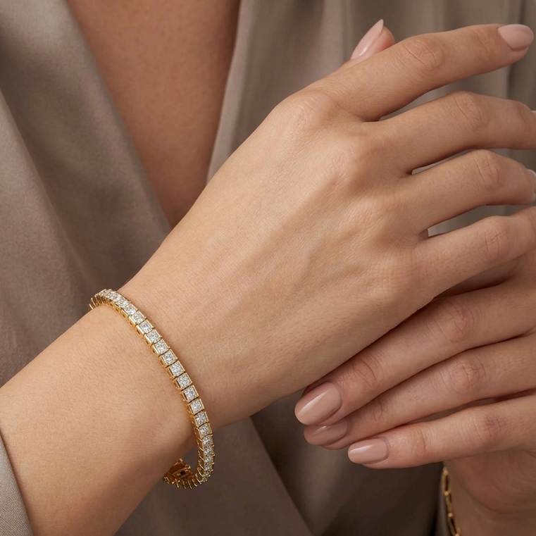Princess Cut Diamond Tennis Bracelet In Yellow Gold