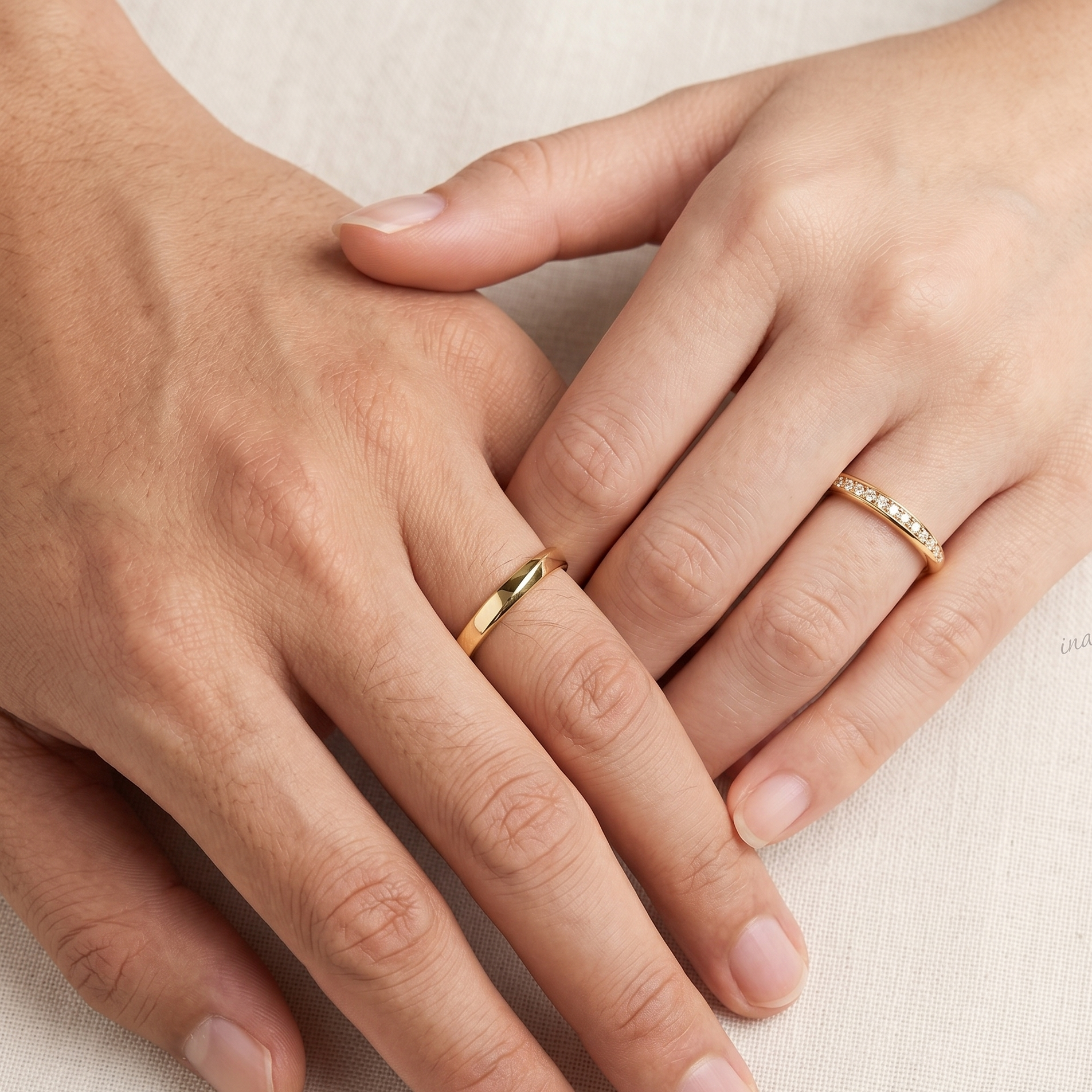 Women’s Round Diamond & Men’s Band in Yellow Gold