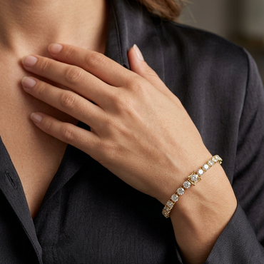 Luxury Round Diamond Tennis Bracelet Yellow Gold 