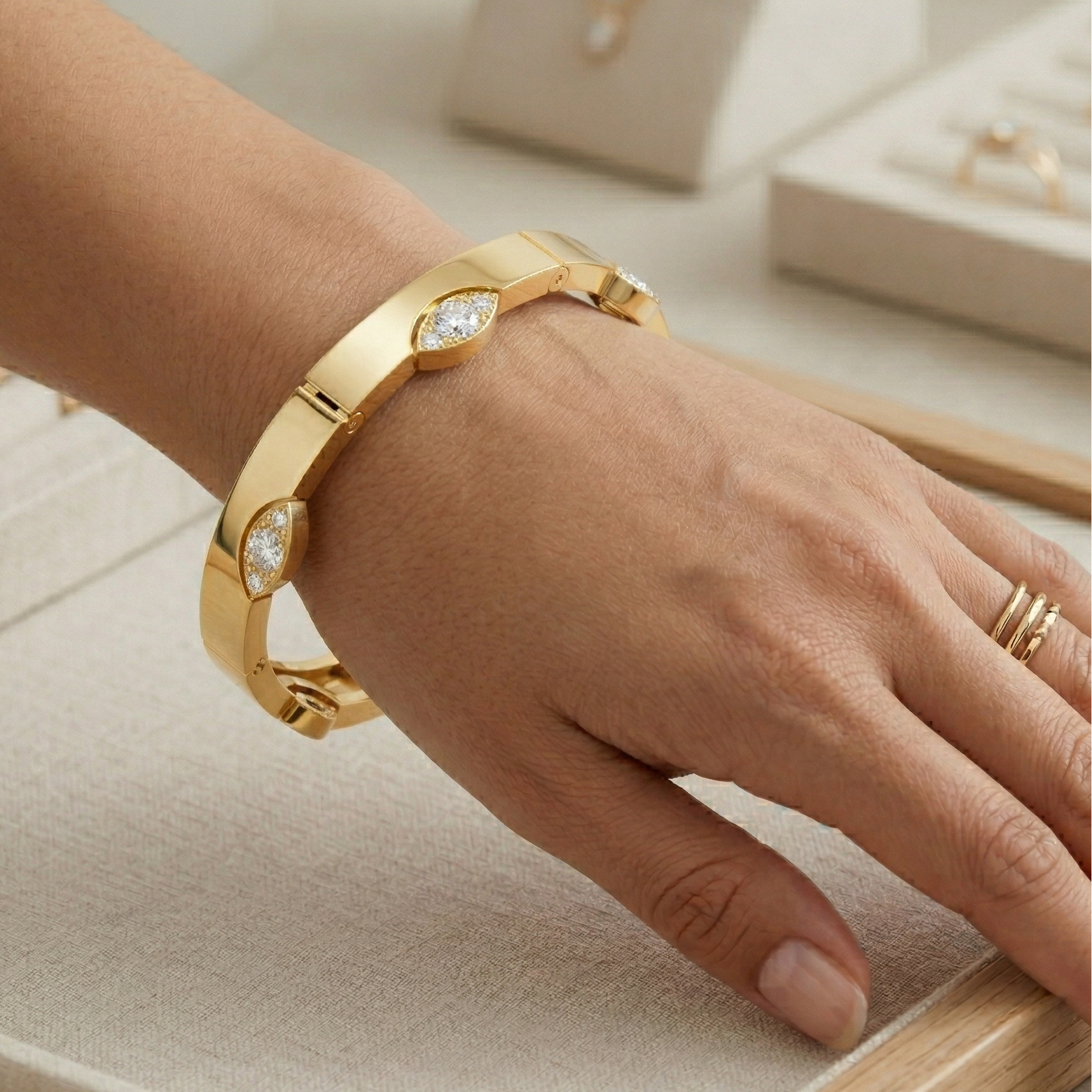 Yellow Gold Round Cut Lab Grown Diamond Bracelet 