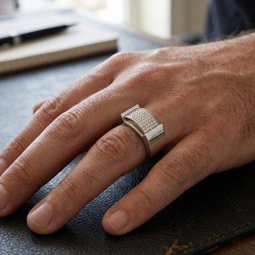 Platinum Men’s Round Lab Diamond Ring For Refined Brilliance