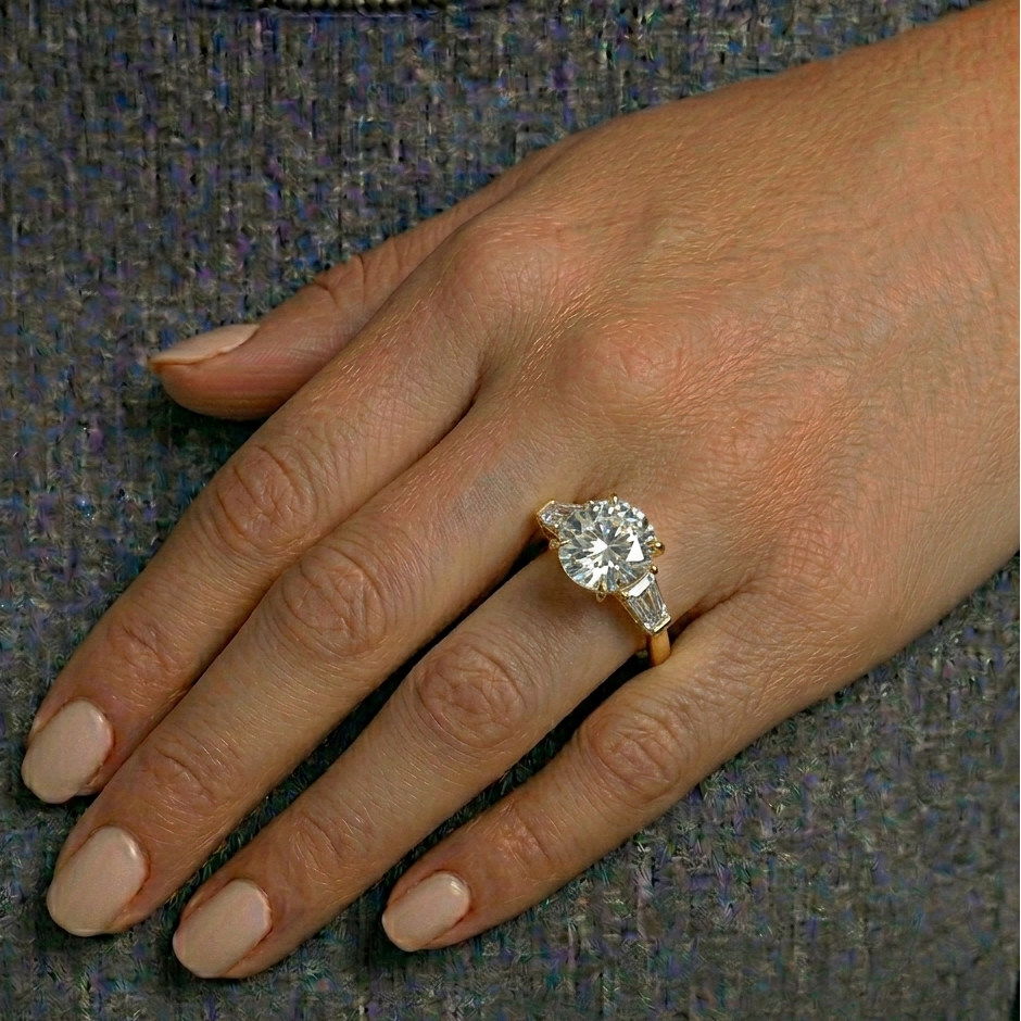 Yellow Gold Three-Stone Ring Featuring Certified