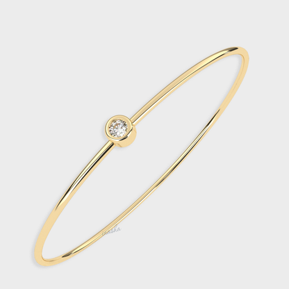Elegant Lab-Grown Diamond Kada Bracelet Yellow Gold Luxury Style