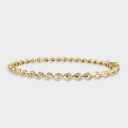 Lab-Grown Round Cut Diamond Tennis Bracelet in Yellow Gold