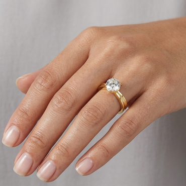Yellow Gold Round Diamond Engagement Ring 