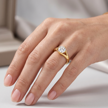  Yellow Gold Jewelry Showcasing A Round-Cut Lab-Grown 