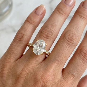  Multishape Diamond Ring In 9K Yellow Gold With Oval Center Stone