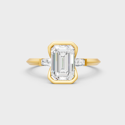 Luxury Emerald Baguette Diamond Three Stone Ring In Yellow Gold