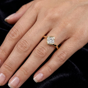18K Yellow gold lab grown diamond ring asscher cut 