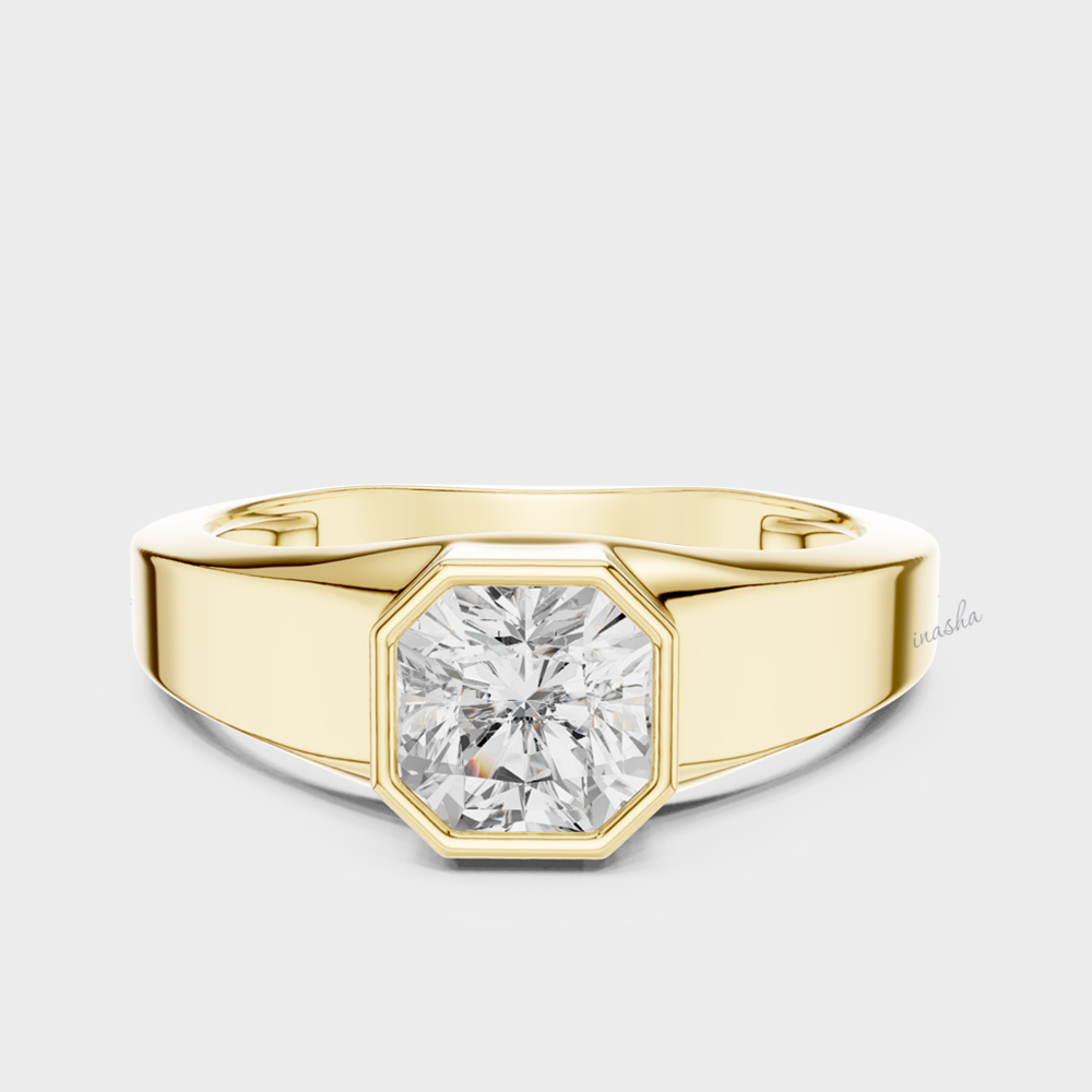 Men’s diamond ring in yellow gold