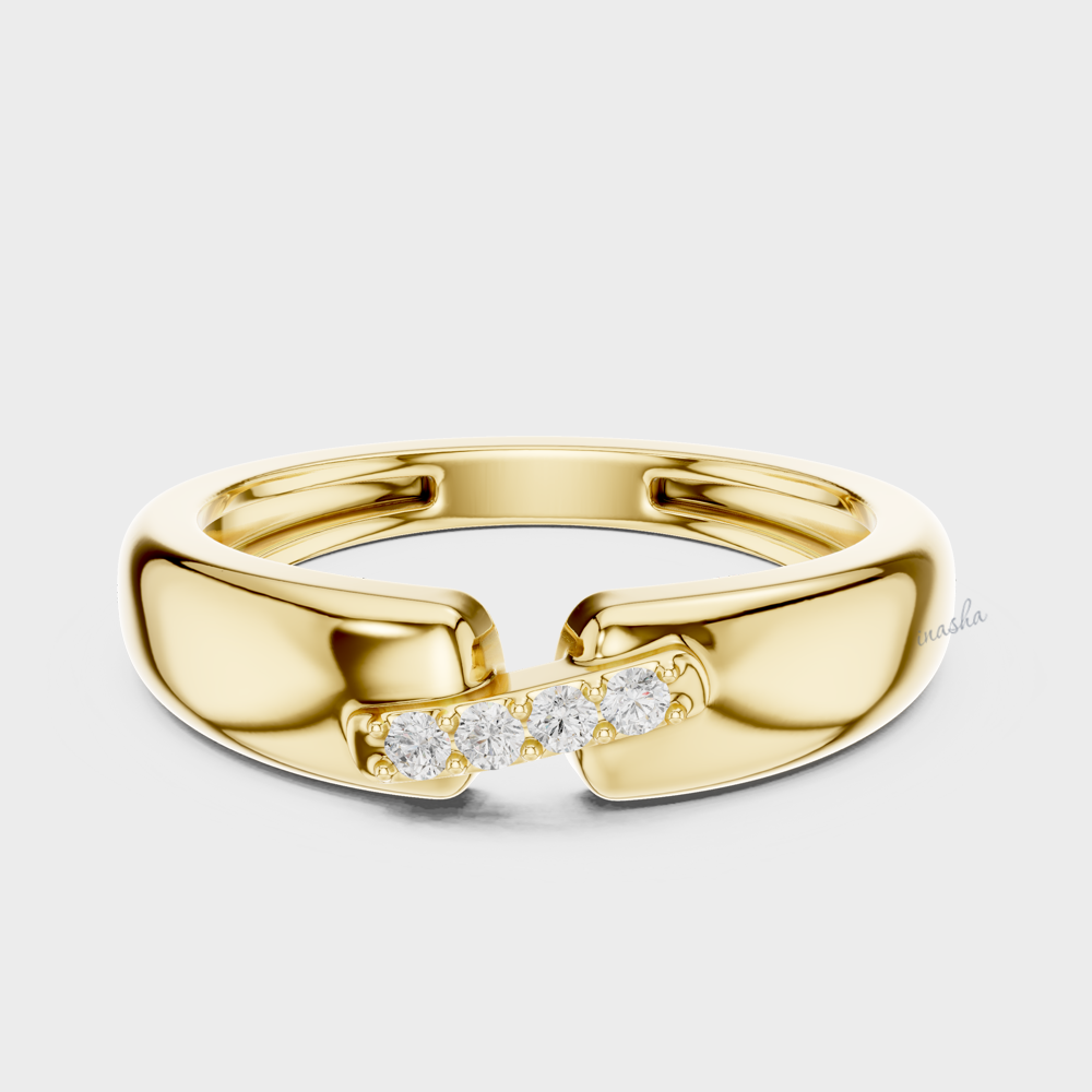 Men’s diamond ring in yellow gold