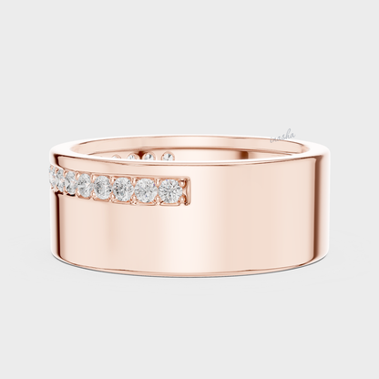 Men’s lab grown diamond ring close-up