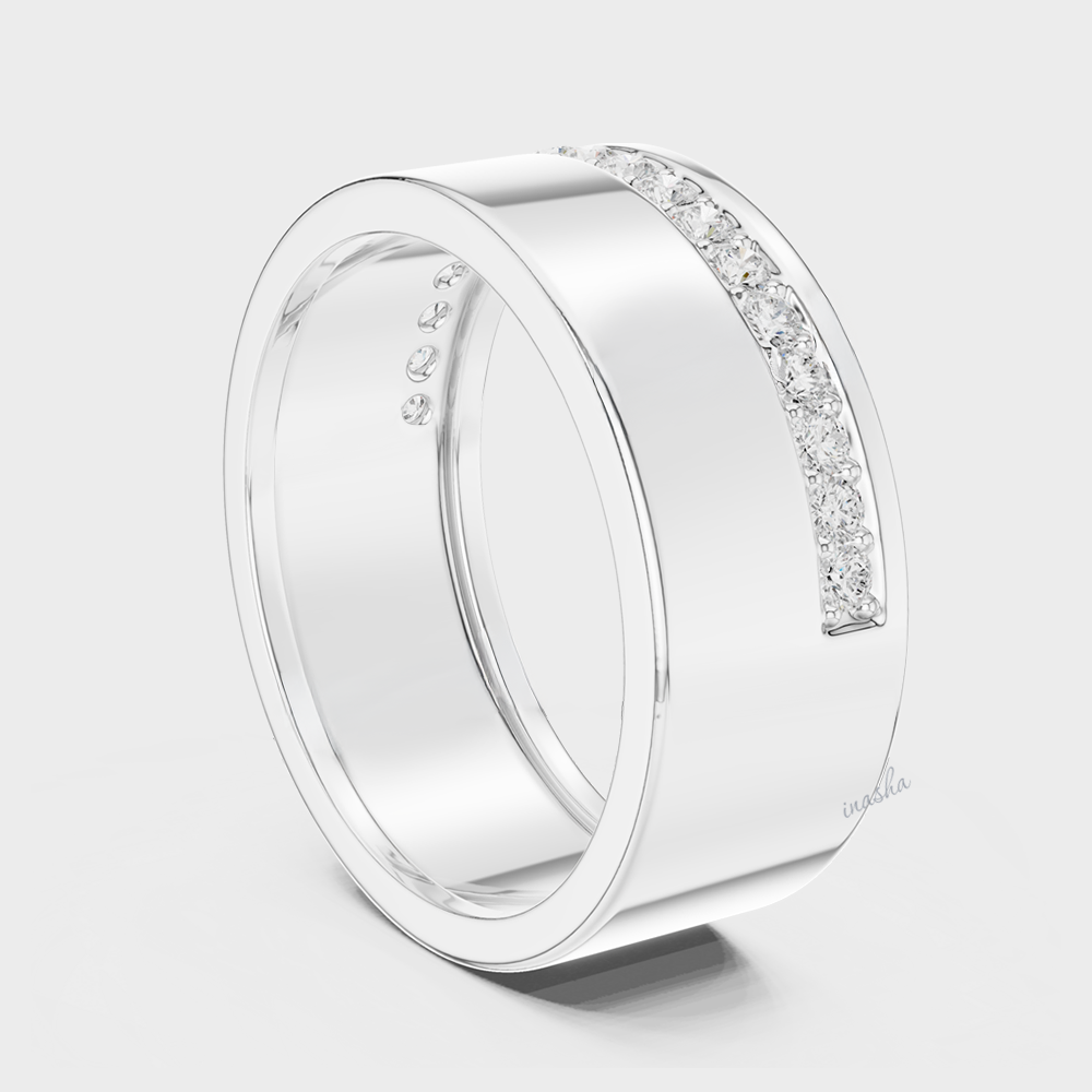 Men’s diamond ring in white gold