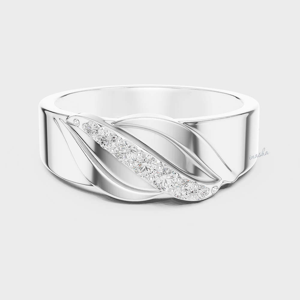 Minimal men’s diamond ring design