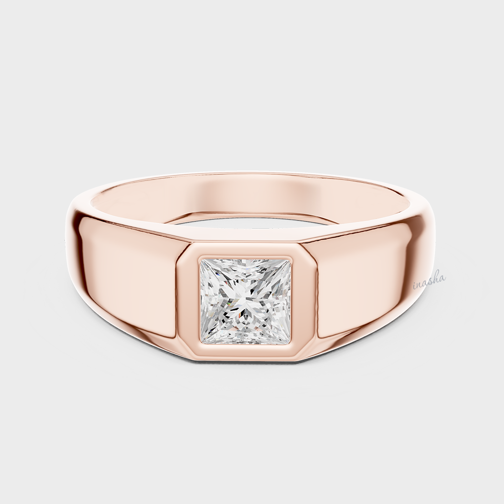 Men’s diamond ring in rose gold