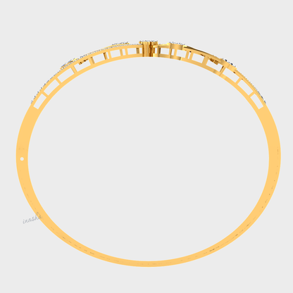 Luxury lab grown diamond bangle in yellow gold