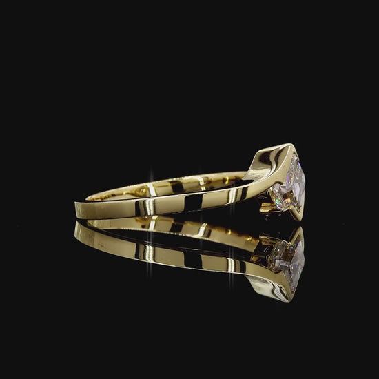 Timeless yellow gold lab grown diamond ring