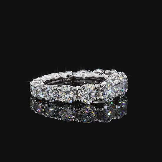 Premium lab grown diamond band close view