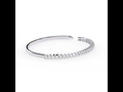 4.06 Ct Pear Cut Lab Grown Diamond Kada Bracelet In