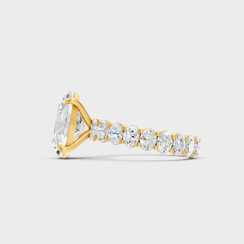 Elegant Oval Proposal Ring In Yellow Gold